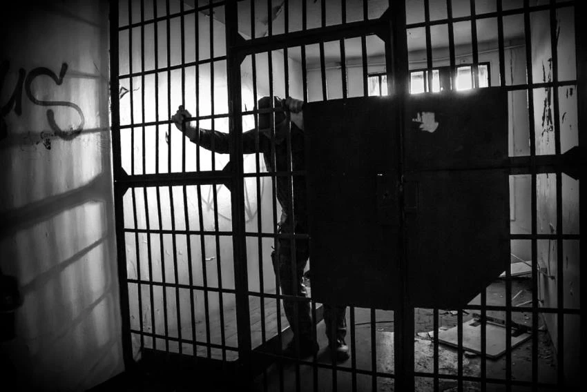 В Ростовской области мужчина избил и сломал челюсть 14-летней девочке