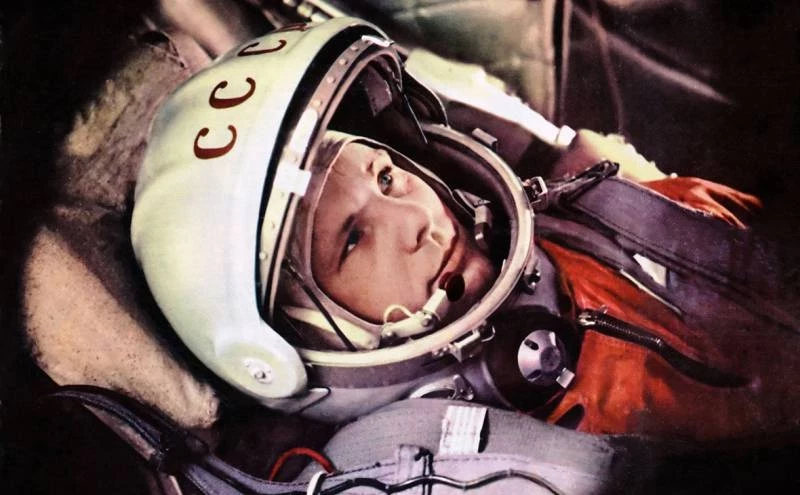Юрий Гагарин первым совершил полет в космическое пространство 12 апреля 1961 года