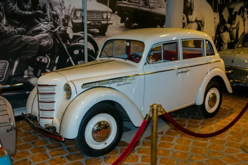 В Краснодарском крае мужчина продает «Москвич» 1953 года за два миллиона рублей
