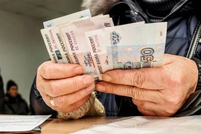 Выплаты по уходу за инвалидом повысят до 15 тысяч рублей в месяц и проиндексируют: кому положены пособия и как их получить