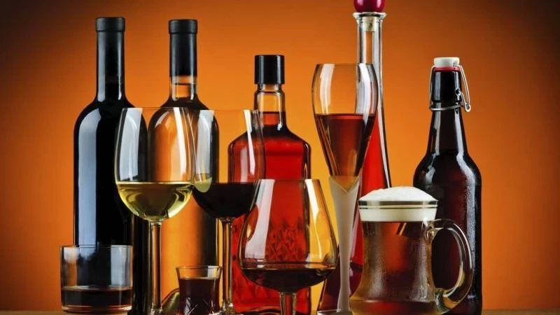 Запрет на продажу алкоголя на майские праздники 2023, где могут оштрафовать за распитие россиян