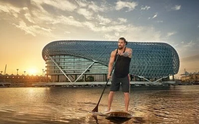 Новый CIO: звезда Джейсон Момоа станет руководителем острова Yas Island Abu Dhabi