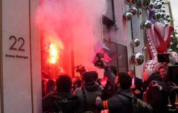 Франция сегодня, 16 апреля 2023, последние новости: протесты во Франции, массовые акции, столкновения с полицией 16.04.2023, свежие сведения