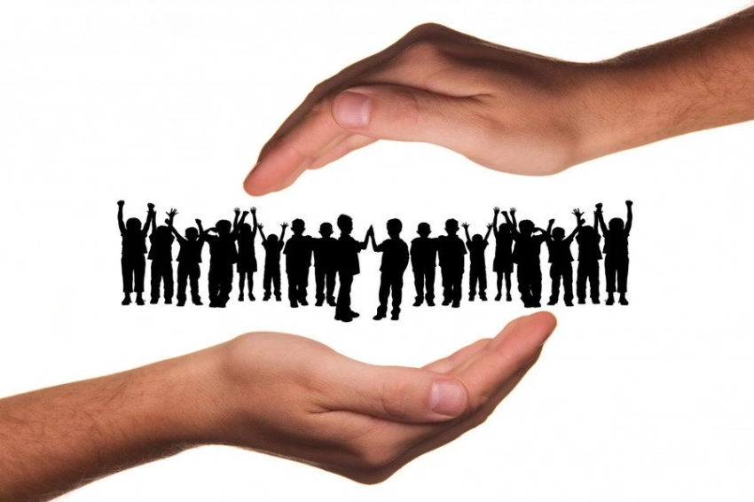 Царёв пояснил, почему Запад помешался на спасённых армией РФ детях