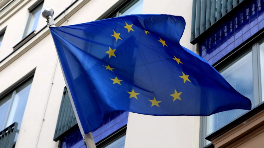 ЕЦБ продолжит борьбу с ростом цен из-за риска ускорения инфляции в еврозоне