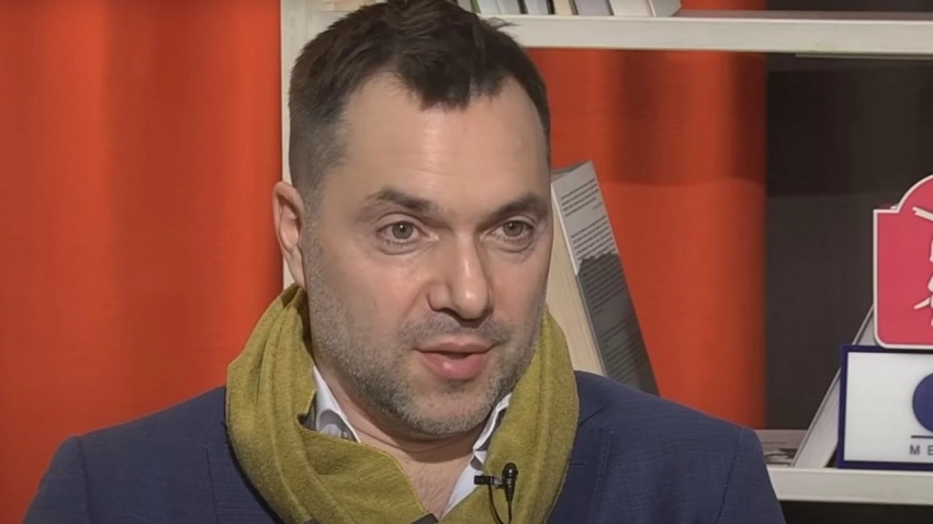 Арестович заявил о готовности России провести вторую спецоперацию на Украине в 2027 году