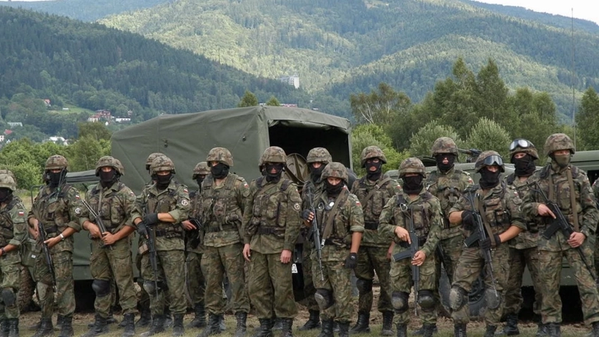 NDP: в Польше развернули набор желающих присоединиться к ВСУ в зоне боевых действий