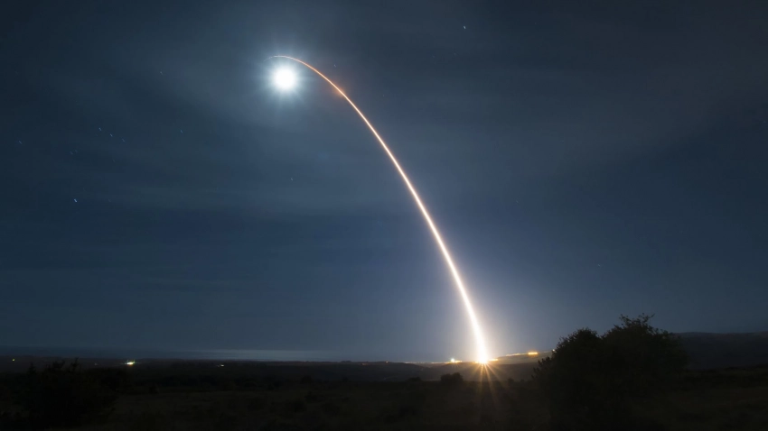 Леонков объяснил, почему ВС США проводят испытательные пуски устаревших ракет Minuteman III