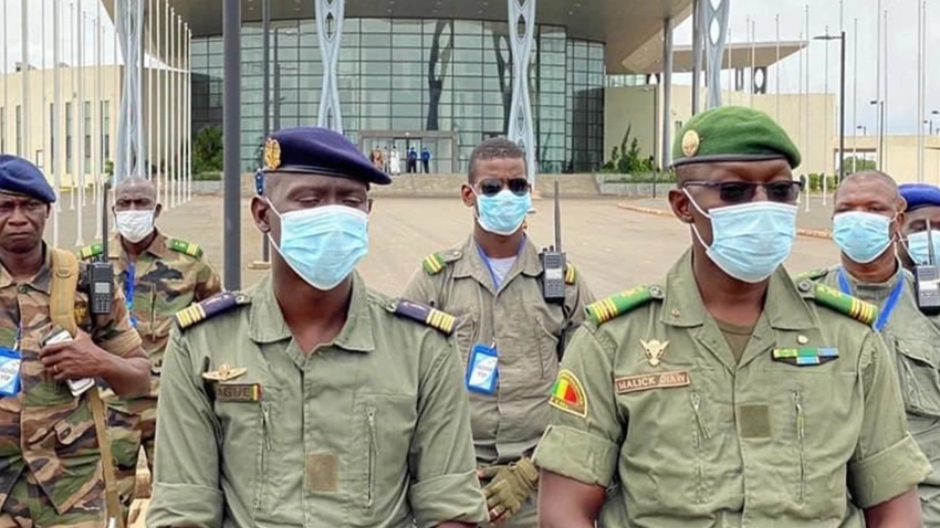 Армия Мали защитила военную базу близ Севаре во время нападения боевиков