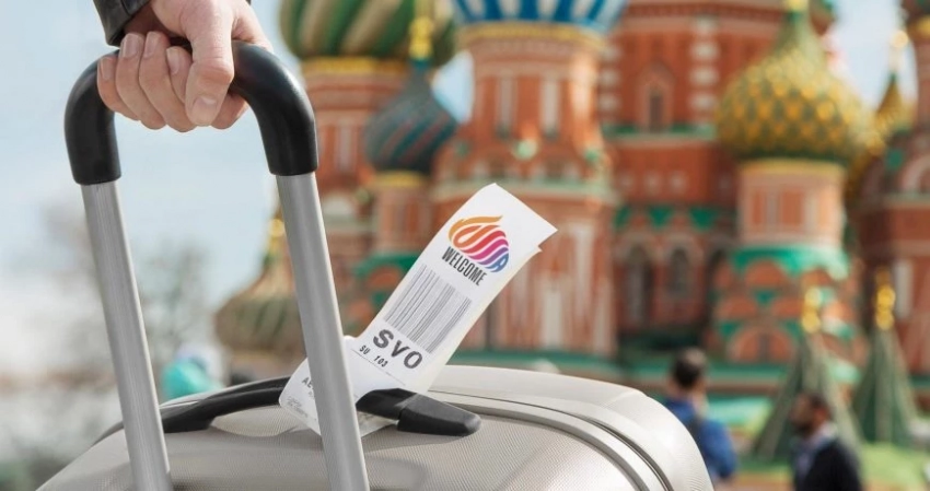 В какие страны россияне могут полететь без визы летом 2023 года, где рады российским туристам