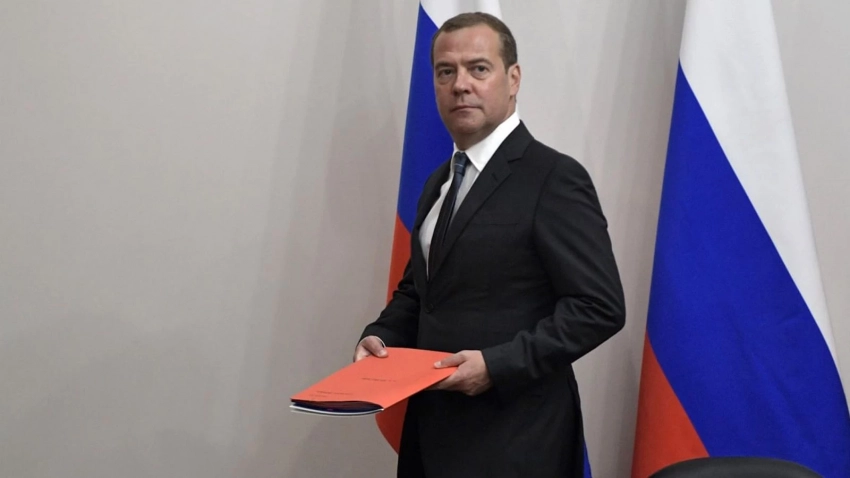 Медведев заявил о возрастающей перспективе ядерного взрыва
