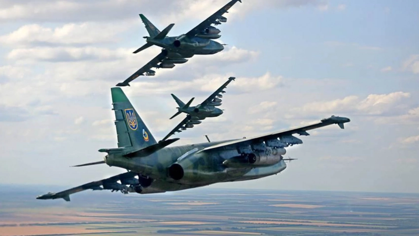 «РВ»: российские военные сбили украинский штурмовик Су-25 под Херсоном