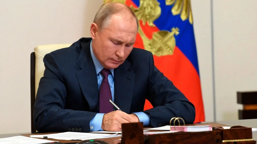 NetEase: Путин вызвал панику на Западе, подписав указ № 302