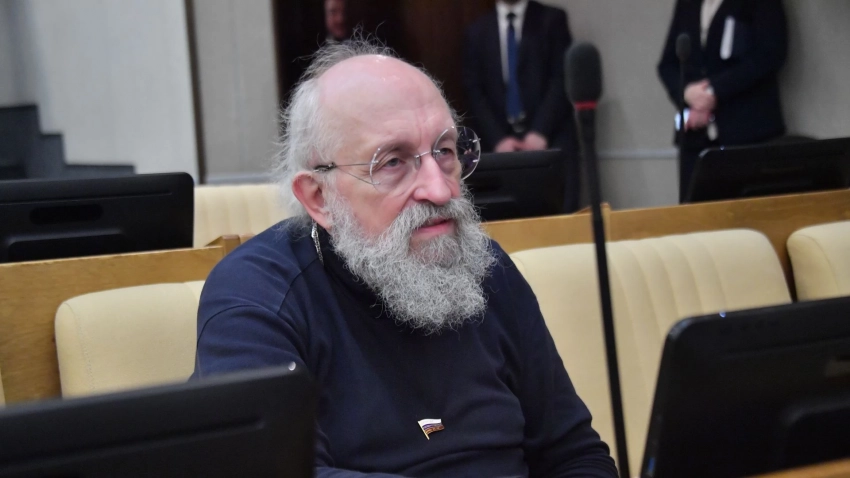 Вассерман: Британия нарушает Конвенцию о запрещении химоружия поставками ВСУ урановых снарядов