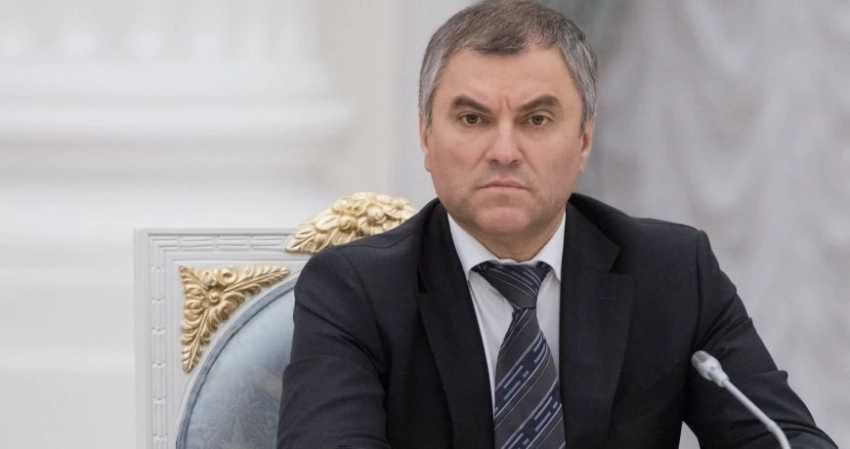 Сбежавшим из страны россиянам с 2024 года поднимут налоги в два раза: кто попадет под действие закона и как налоговики узнают об отъезде