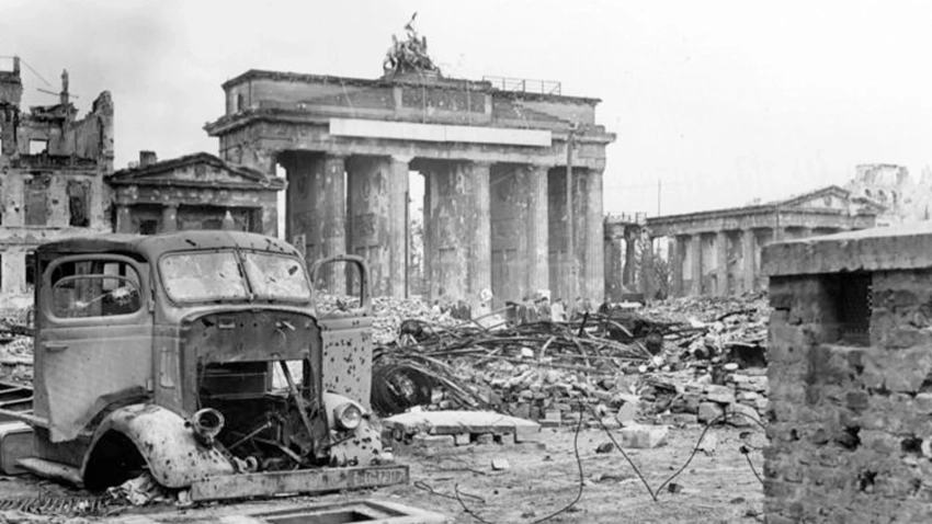 Украинский генерал Мельник поставил в пример Украине разгромленную в 1945 году Германию