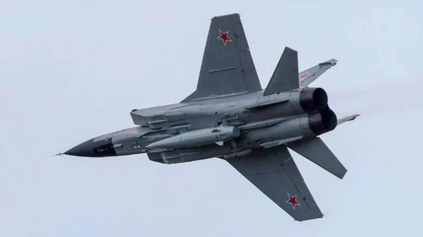 Экипаж МиГ-31 Тихоокеанского флота уничтожил самолет условного противника