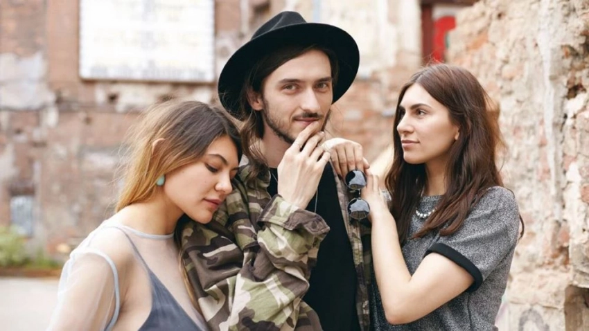 DM: украинские беженки уводят мужей и разрушают британские семьи