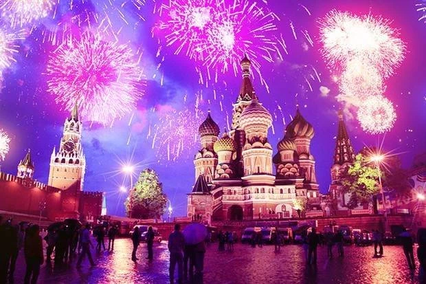Фейерверк 9 мая 2023 года в Москве: во сколько и где будут запускать