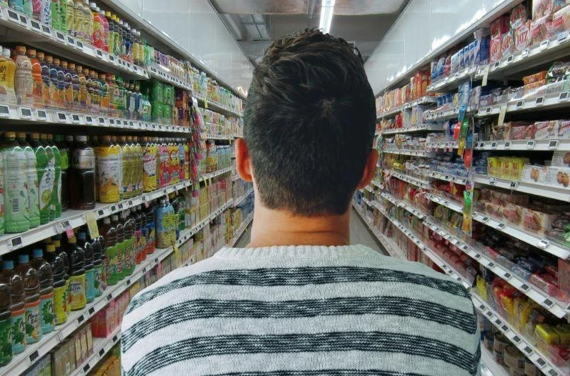 «Фонтанка» перечислила импортные продукты, присутствующие на полках магазинов в России