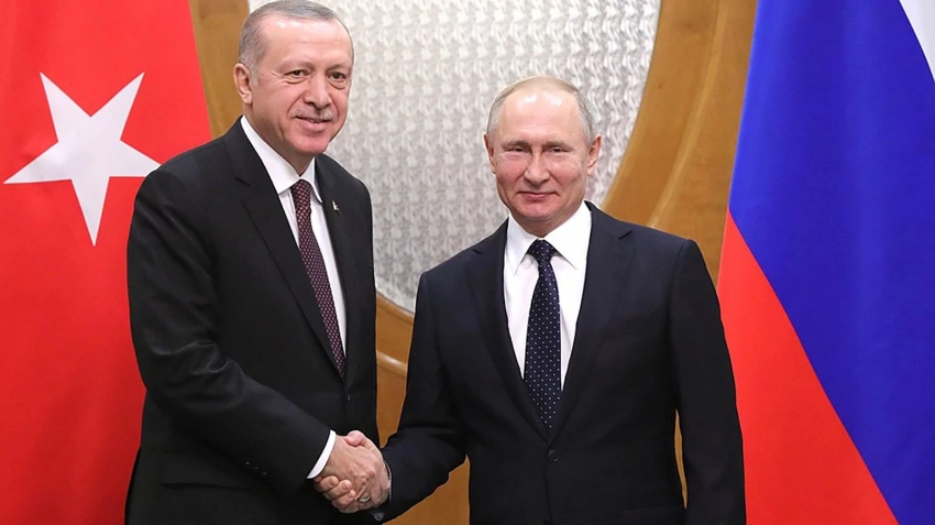 Путин по телефону поздравил Эрдогана с победой на выборах в Турции