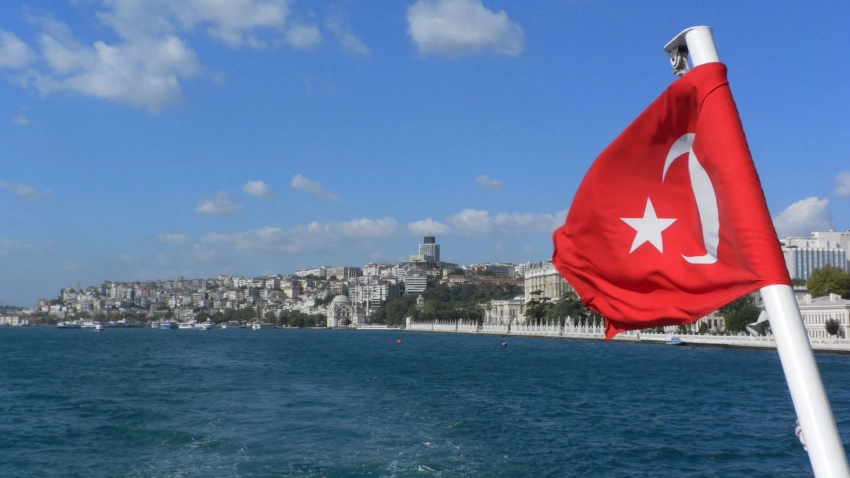 Hürriyet: Эрдоган и Кылычдароглу начали «битву тактик» во втором туре выборов в Турции