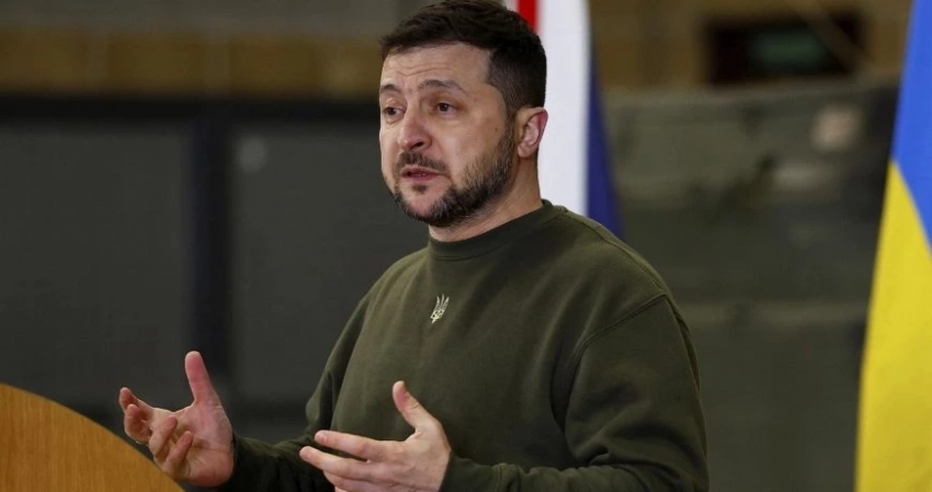 Почему Зеленский неожиданно поменял планы и улетел из Киева в другие страны, где он будет выступать 4 мая 2023 года