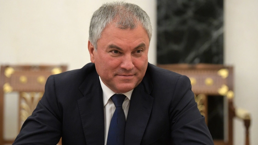 Володин заявил о планах команды Байдена продвинуть Трампа на выборы президента США