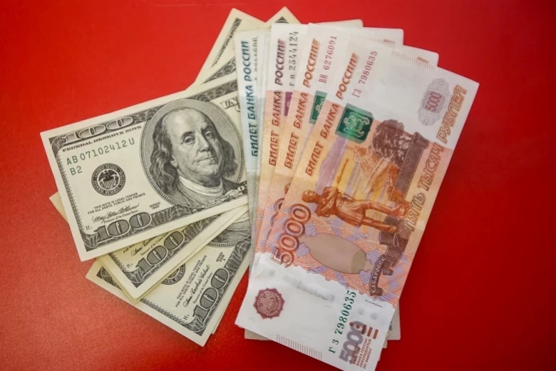 Доллар попер вверх: опубликованы новые курсы валют