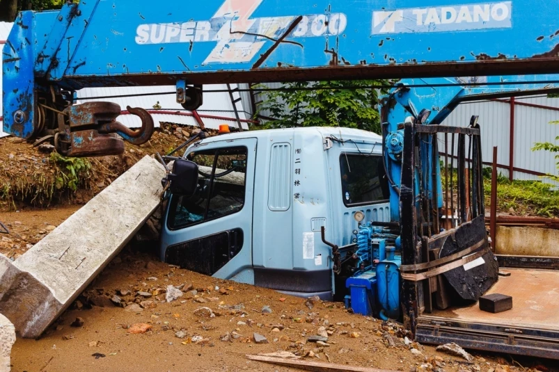 Грязевой сель накрыл жилой дом во Владивостоке