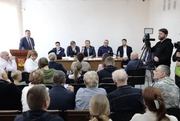 В Буньково не прекращается рейдерский скандал с карьером