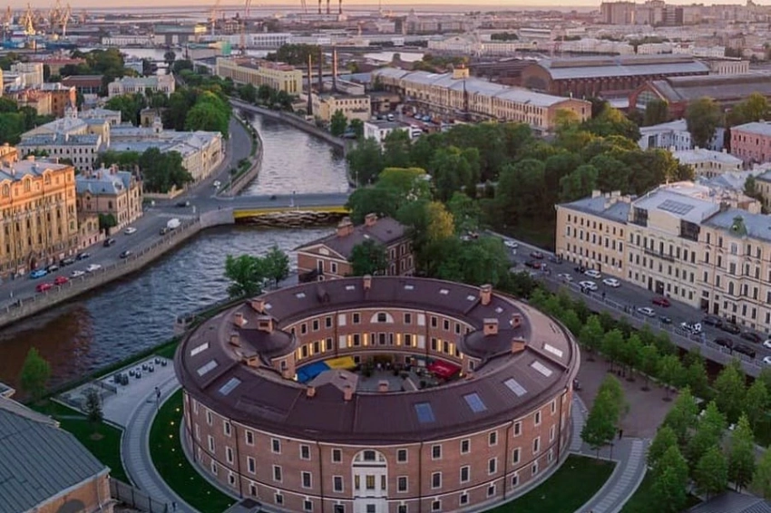 Незабываемое лето: 7 способов интересно провести время в Санкт-Петербурге