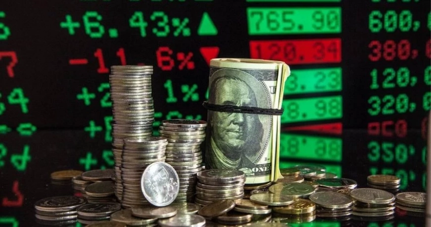 На следующей неделе доллар войдет в новую фазу: прогнозы по курсу рубля и страхи экономистов