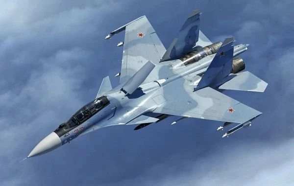 Российские летчики уничтожили катер ВСУ около газодобывающих установок в Черном море 