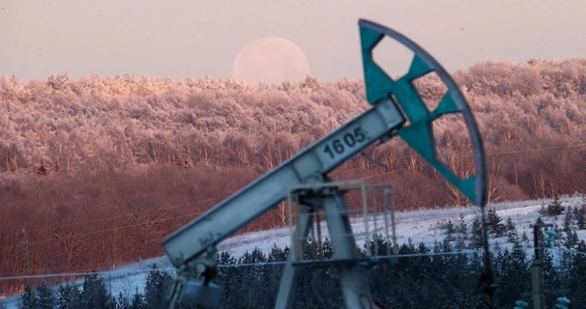 Цены на нефть растут 30 августа на фоне резкого сокращения запасов в США и беспокойства из-за урагана