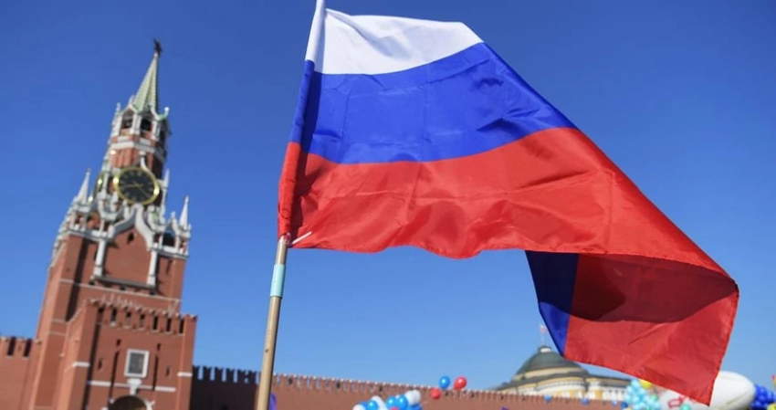 Сколько лет празднику День российского флага, история этого торжества