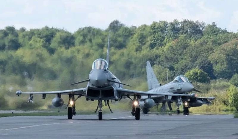 Британия перебросила в Польшу истребители Typhoon под предлогом «российской угрозы»: что известно о маневрах на сегодняшний день