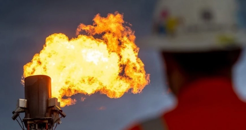 Менять условия сотрудничества с «Газпромом» не нужно, Венгрию полностью устраивают отношения с Россией, заявил Сийярто