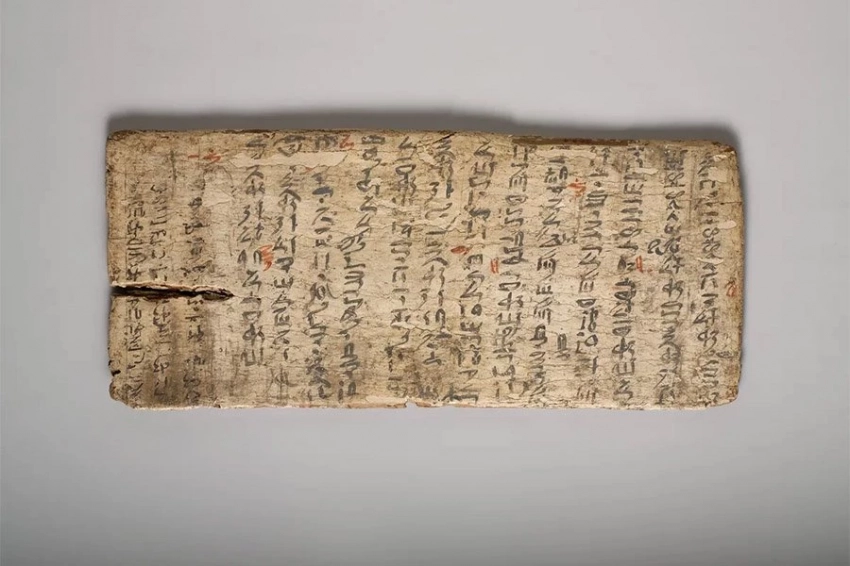 4000-летняя табличка показывает, что учителя веками пользовались красной ручкой