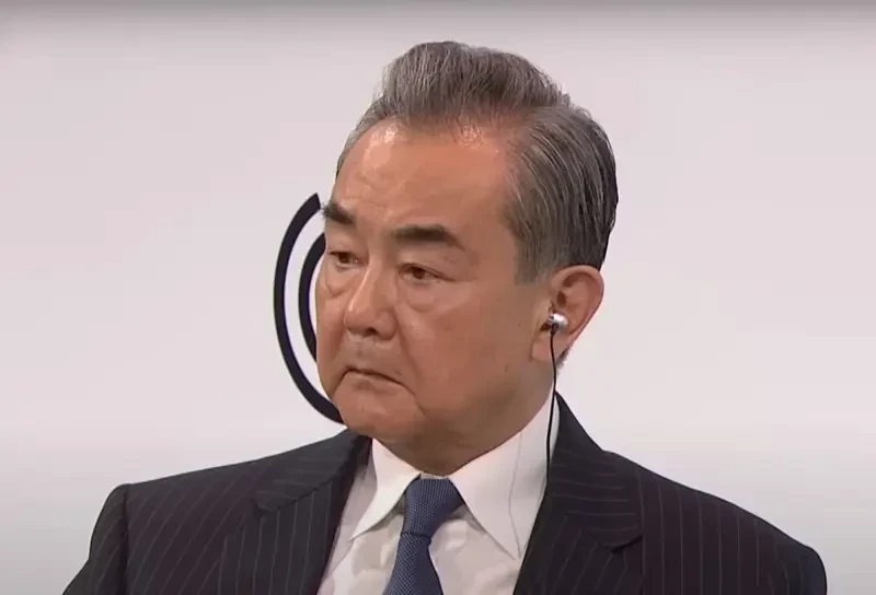 Никакой конкретики: Китай снова заявляет о поддержке мирного урегулирования на Украине, оставаясь в стороне от процесса