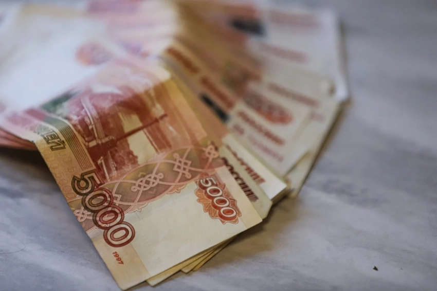 Экономист Ферапонтов порекомендовал россиянам держать наличными не более 10% сбережений