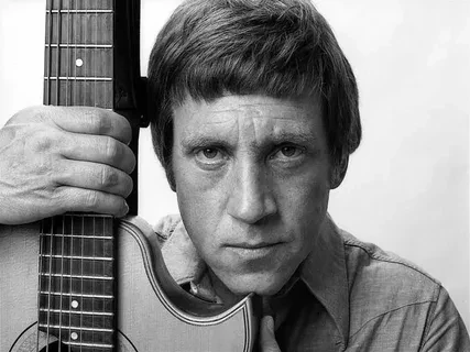 Скульптор Евгений Бурков станет автором памятника Высоцкому в Петербурге