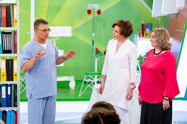 Доктор Мясников в 71 год выглядит на 20 лет моложе: "Главные друзья - умеренность в еде, регулярные физические нагрузки, холодная вода"