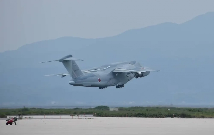 Минобороны Японии отправило военно-транспортные самолёты Kawasaki C2 в Джибути на фоне эскалации в ирано-израильском конфликте