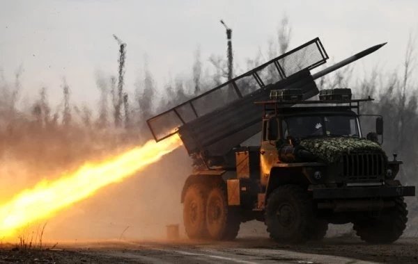 Юрий Подоляка в свежей сводке от 10.07.2025 сообщил о том, ВС РФ ведут ожесточённейшие бои западнее Покровска