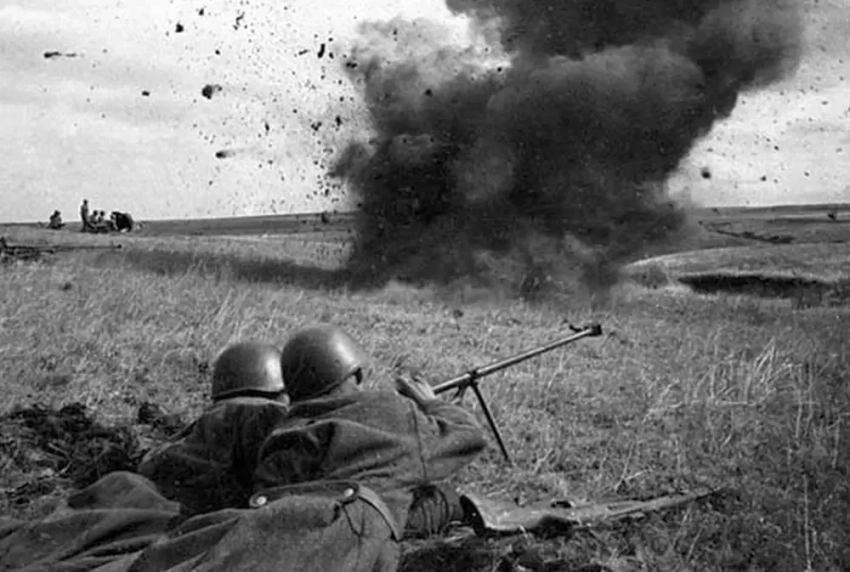 День разгрома советскими войсками немецко-фашистских войск в Курской битве