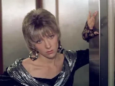 "Я не скрываю пластику". Елена Яковлева в редком интервью рассказала о секс-сценах в "Интердевочке", пластических операциях и тату сына