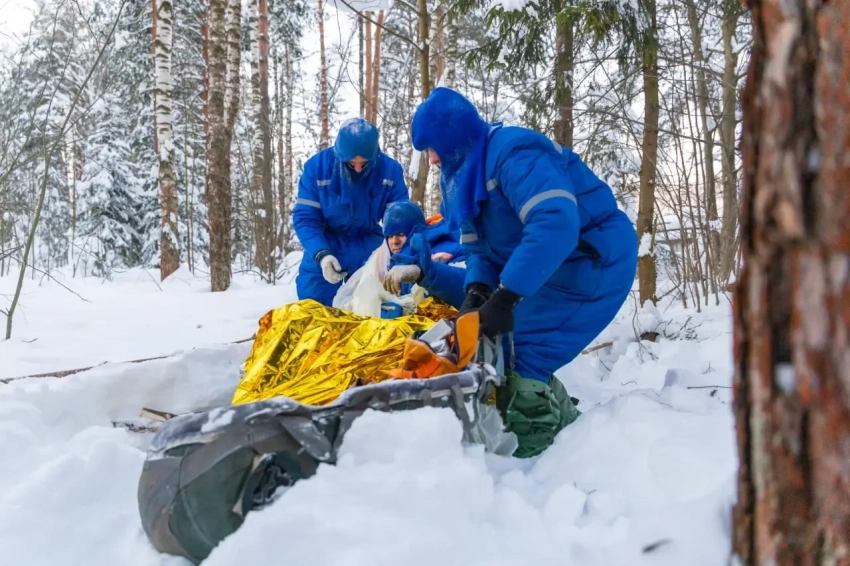 Российский космонавт и астронавт NASA прошли «зимнюю» тренировку в лесу