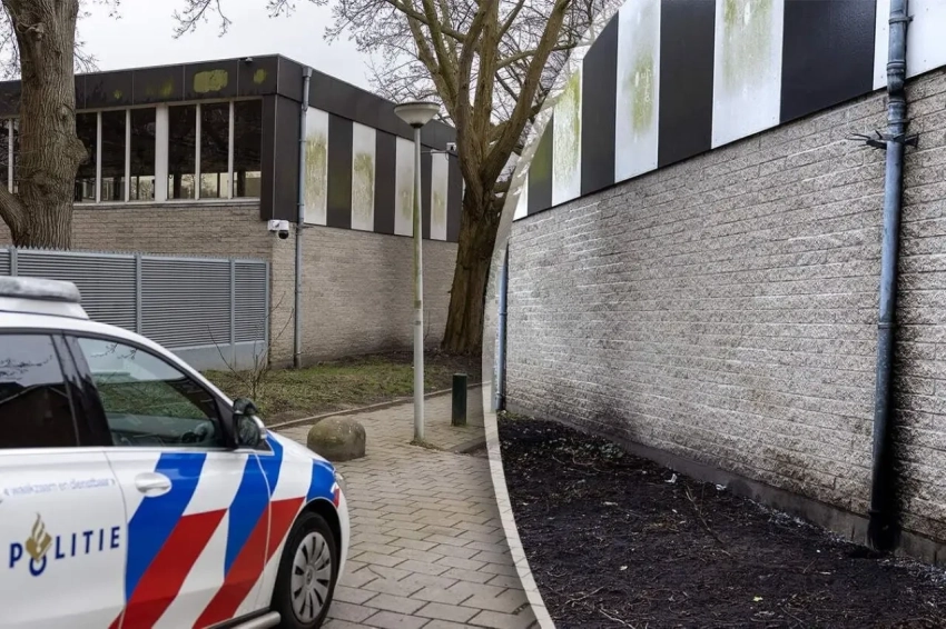 В еврейской школе в Нидерландах неизвестные взорвали бомбу